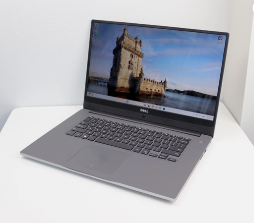 [L0060010018] Dell Inspiron 15-7572 15.6" Laptop – Intel Core i7-8550U 1.8GHz / 8GB RAM / 128GB SSD + 1TB HDD / Win 11 Home Silver – Excellent Grade minor scratch (Refurbished)